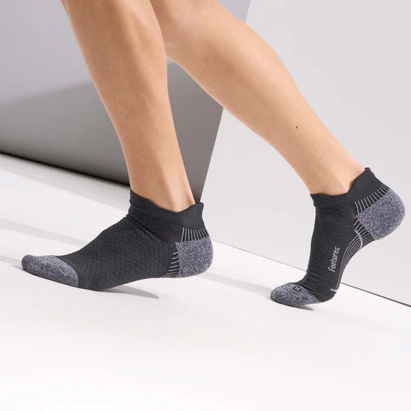 Feetures Plantar Fasciitis Relief Light Cushion Sock (Black)