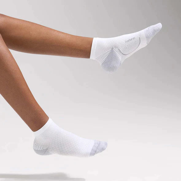 Feetures Plantar Fasciitis Relief Ultra Light Cushion Sock (LARGE-White)