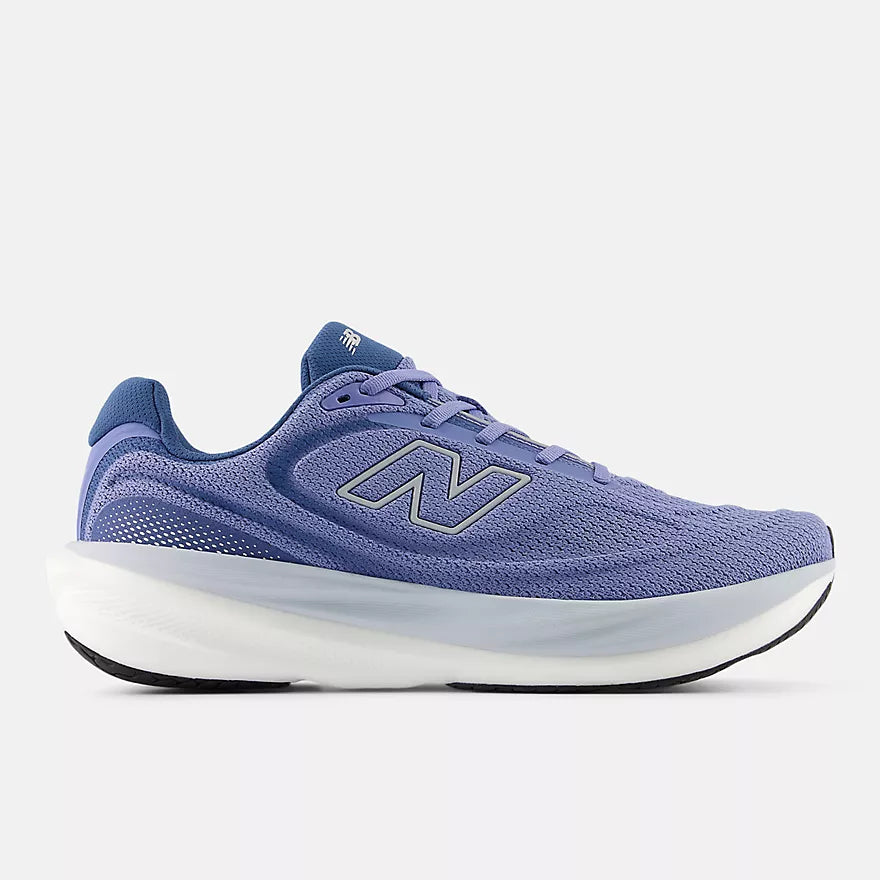 New Balance Men's 860 v15 Wide 2E Blue running shoe with New Balance logo on a white background